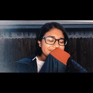 Meet your Posher, Daniela